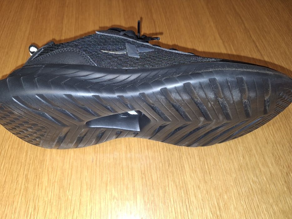 Продам, новые мужские, кроссовки ,лето, лёгкие-прочные.,стелька-28,5