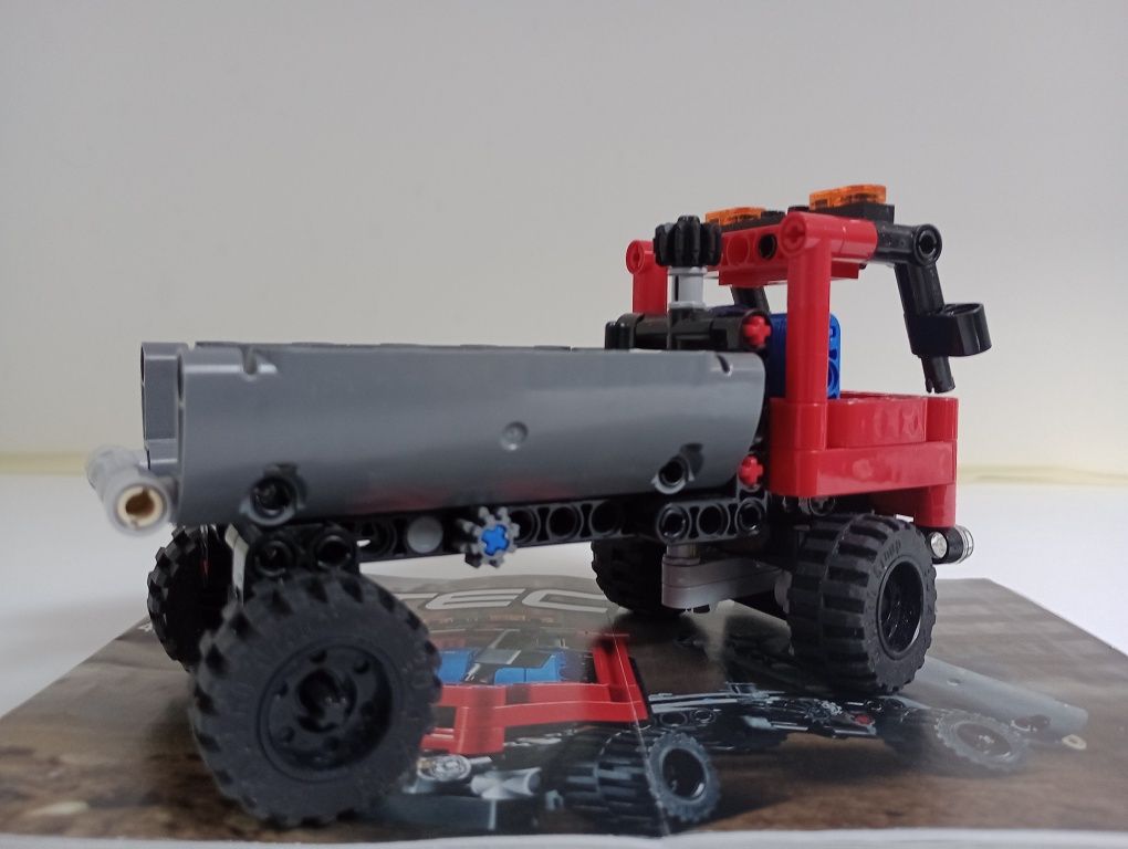 LEGO technic wywrotka 42084