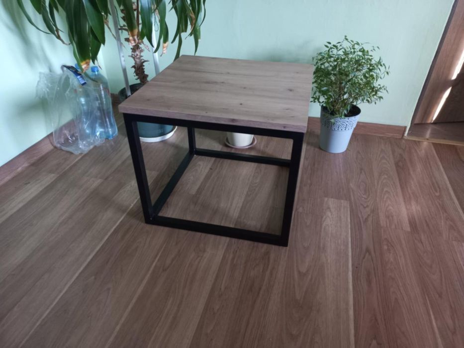 Sprzedam wykonam stolik kawowy pod wymiar i wzór klienta.
