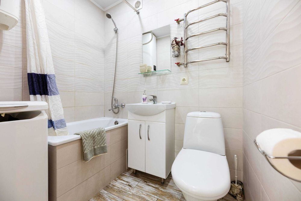 СВІТЛО є 24/7 1К квартира метро Дарниця  3 поверх