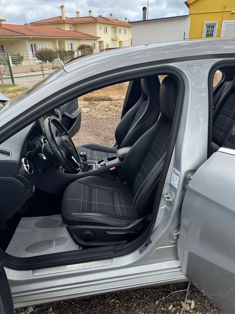 Mercedes A180 CDI Urban 1.5cdi  110cv | 2014 | 138.000 km | Nacional