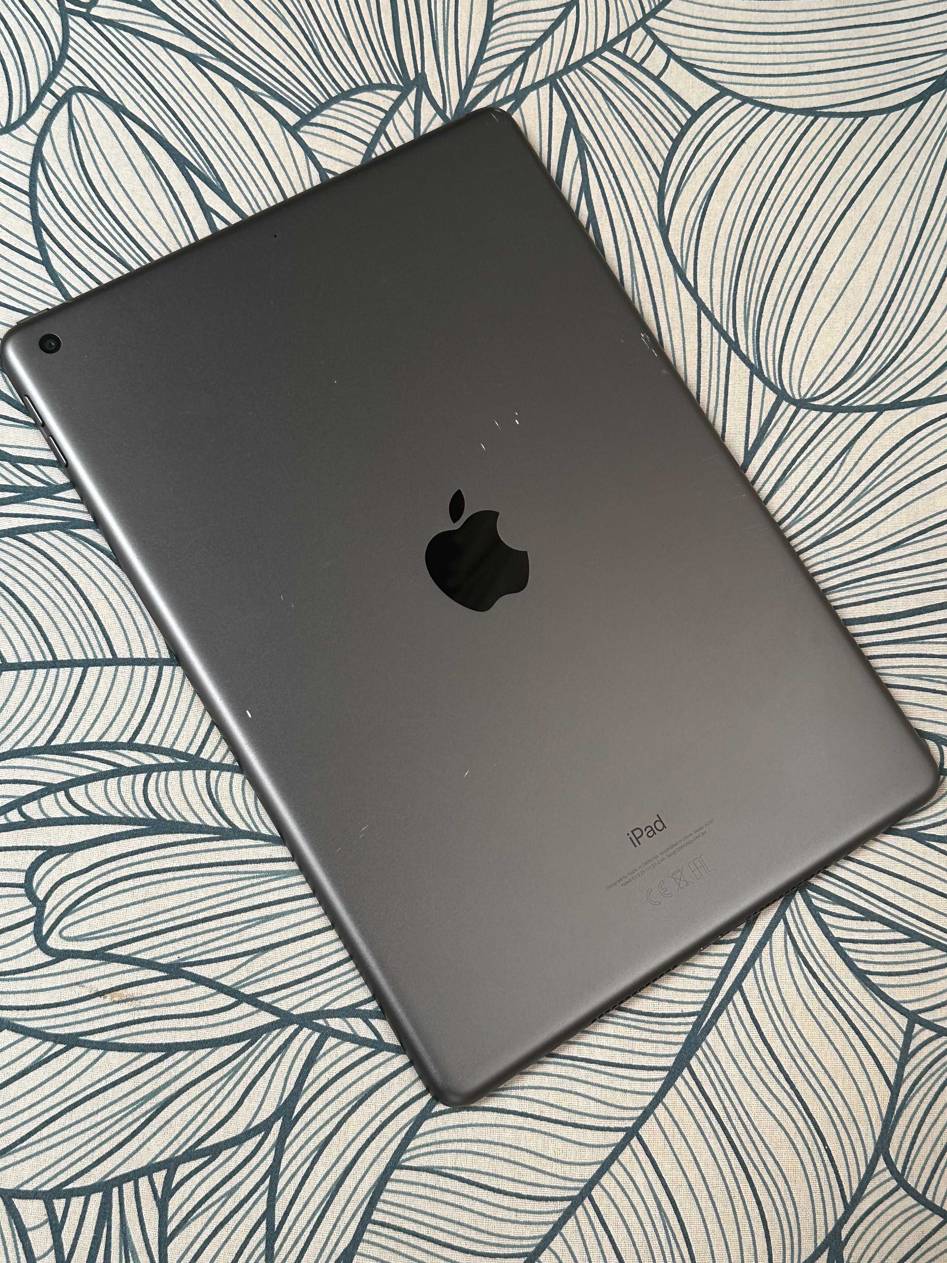 Ipad 7º Geração c/capa e teclado