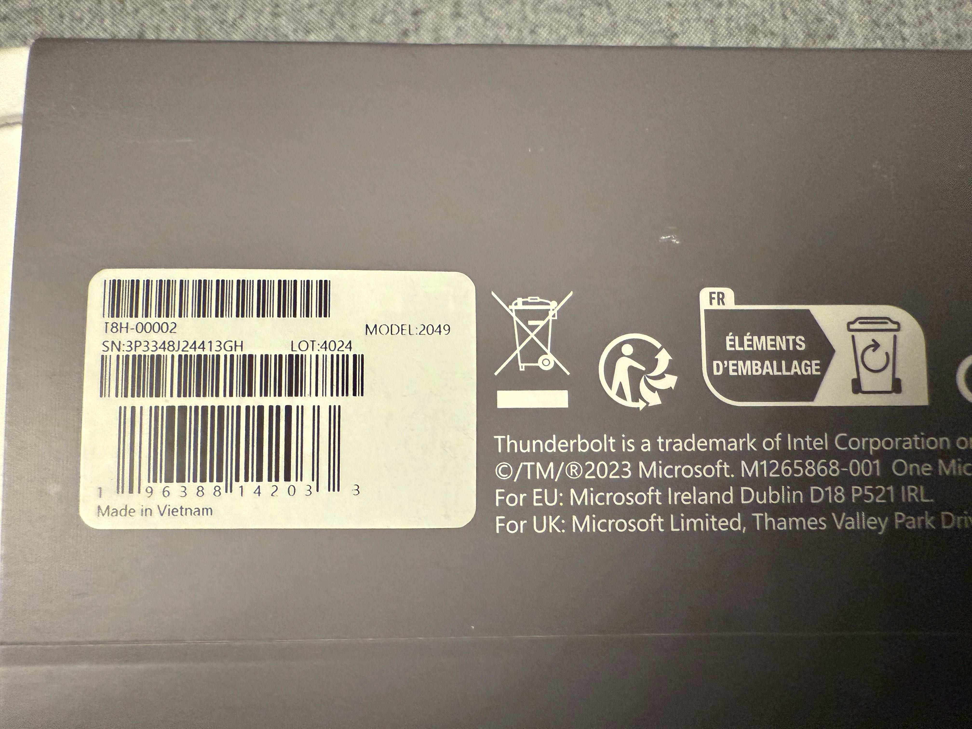 Microsoft Surface 4 dock, model 2049