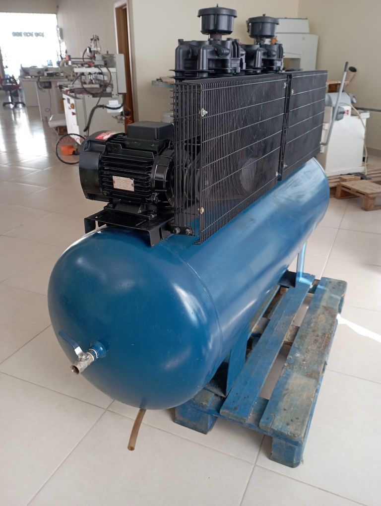 Compressor de ar 500lt com secador