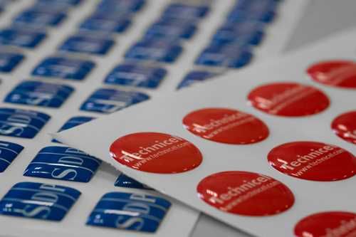 Autocolantes em gota de resina personalizados