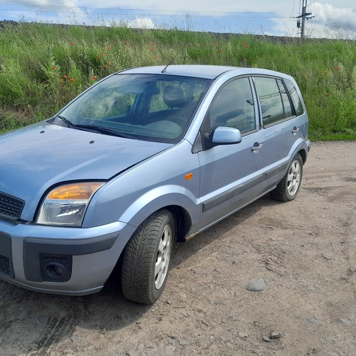 Ford fusion na części kolor  J4