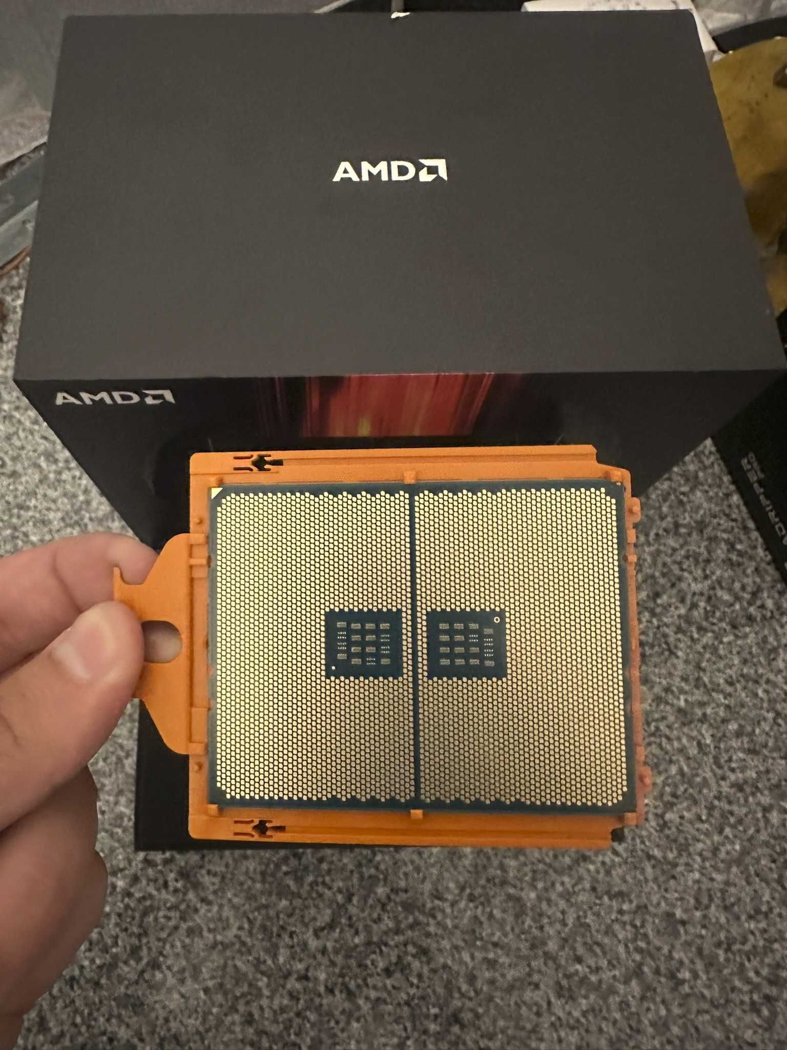 AMD Ryzen Threadripper 5975WX 32-Core 4.5GHz + Cooler (2 restantes)