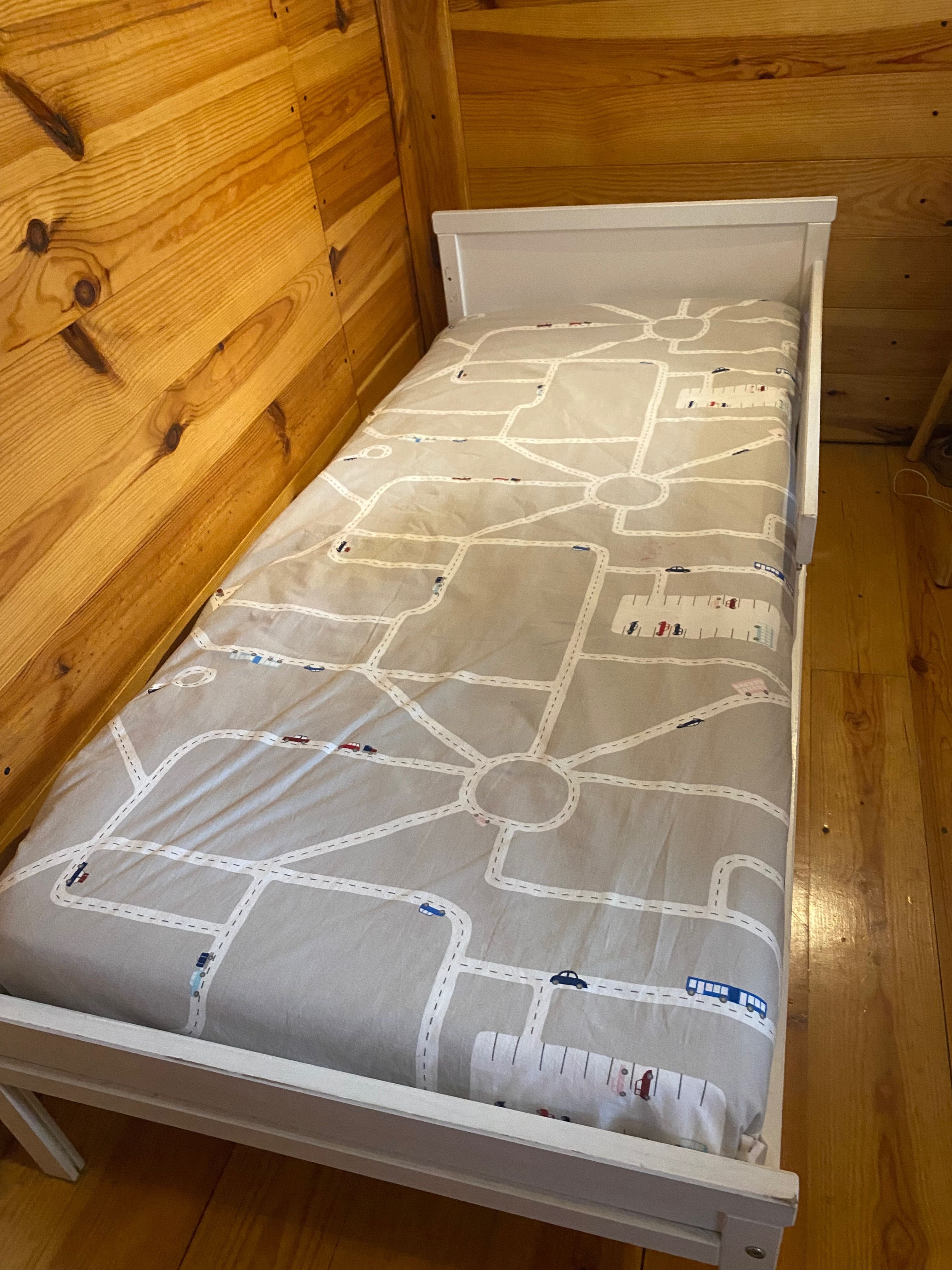 Cama criança+estrado+colchao+resguardo+lençol+hedredon com capa.