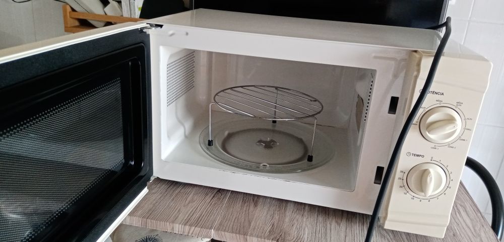 Microondas com Grill