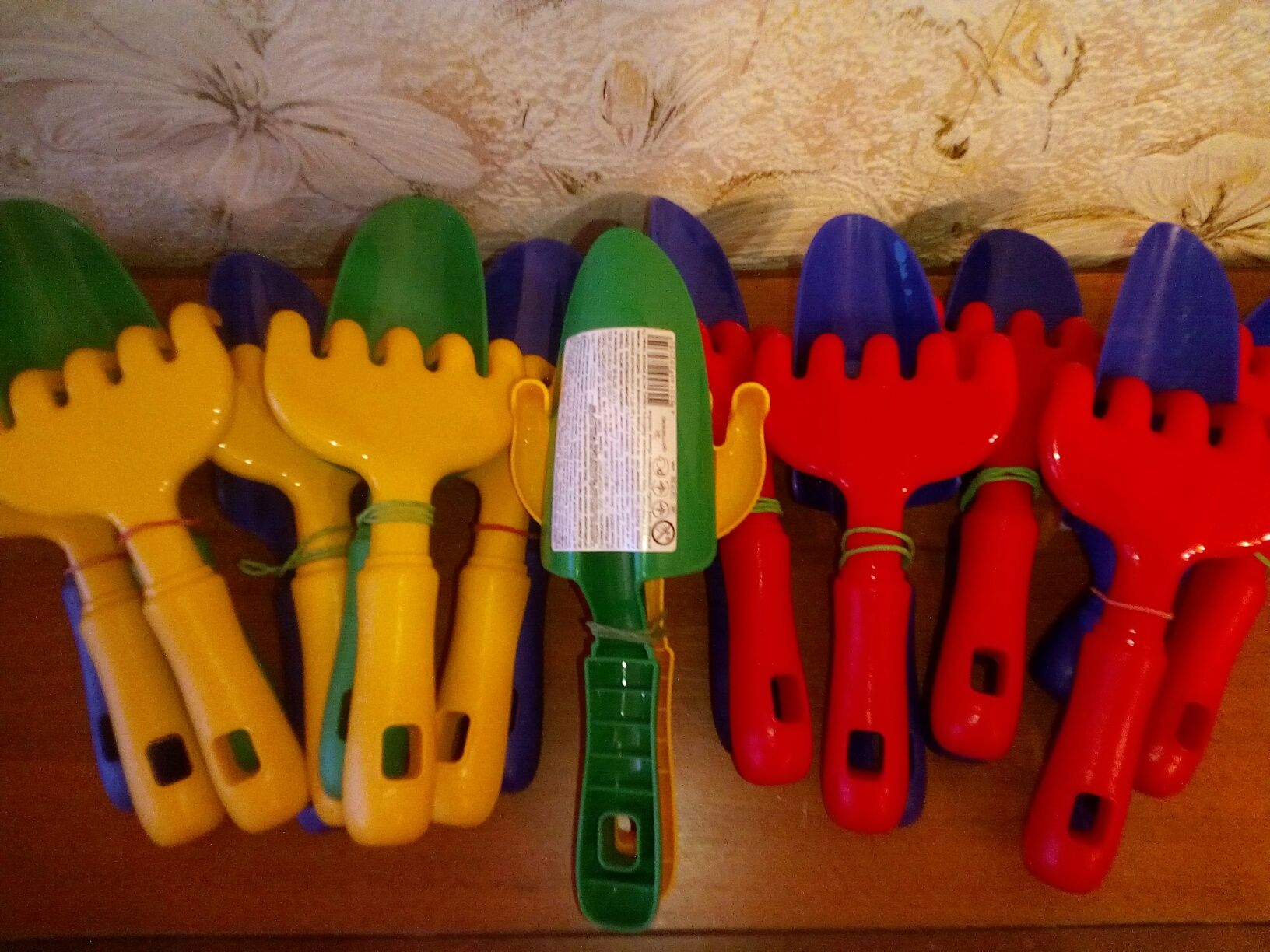 Игрушки  детские лопатка с грабельками