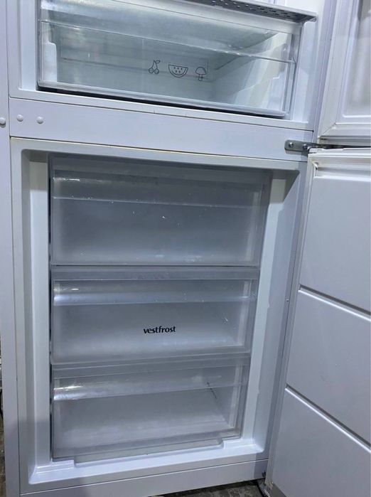 Холодильник Vestfrost 6мес гарантии