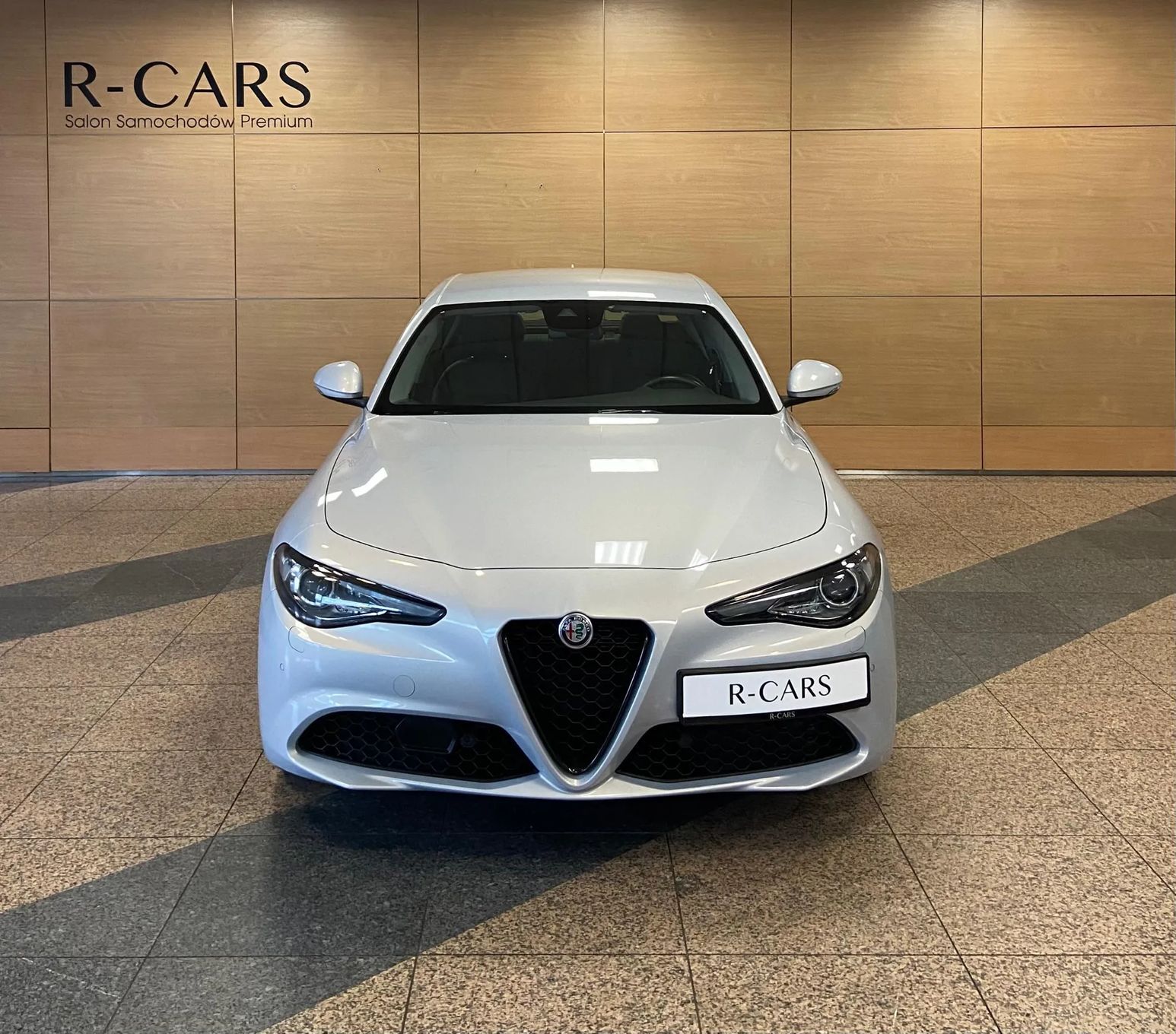 Alfa Romeo Giulia Salon Polska Bezwypadkowy SPRINT R CARS Warszawa