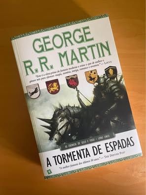 As cronicas de gelo e fogo - Guerra dos tronos