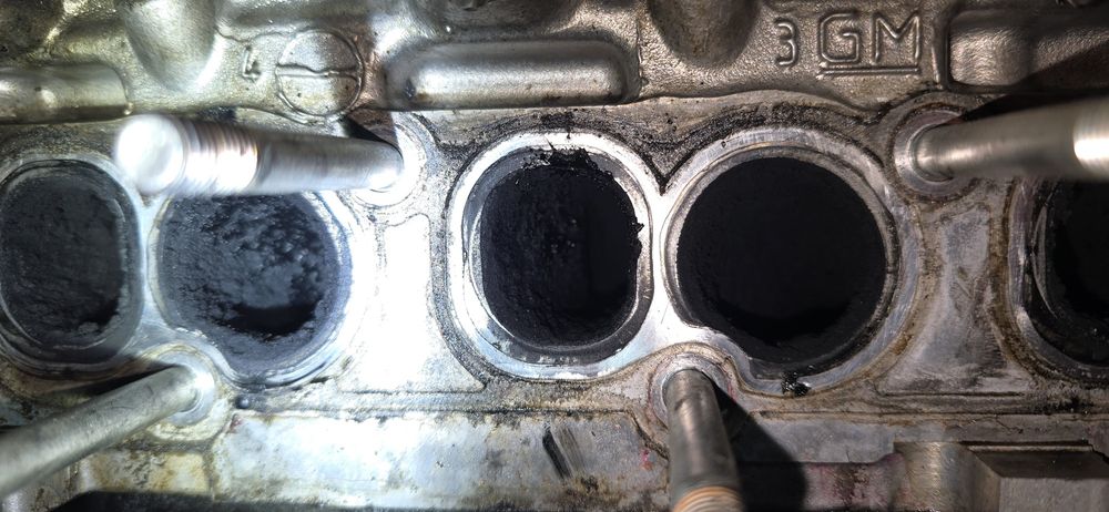 Czyszczenie dolotu łupinami orzecha "orzechowenie" dekarbonizacja