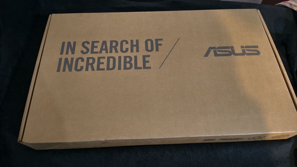 Laptop ASUS X515JA plus dodatki i rok gwarancji