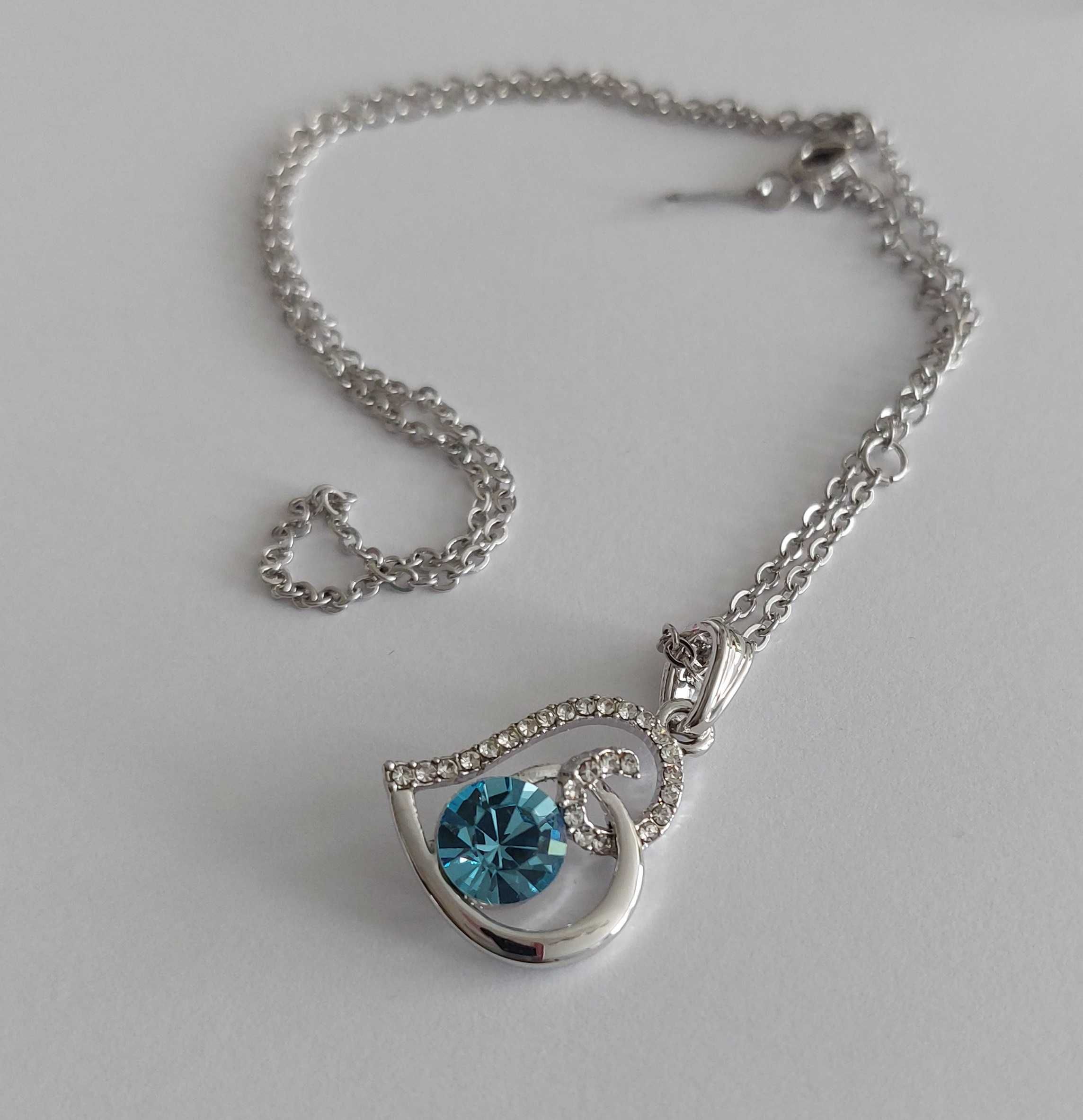 Naszyjnik z pięknymi kryształami w kształcie serca DZIEŃ MATKI MAMY