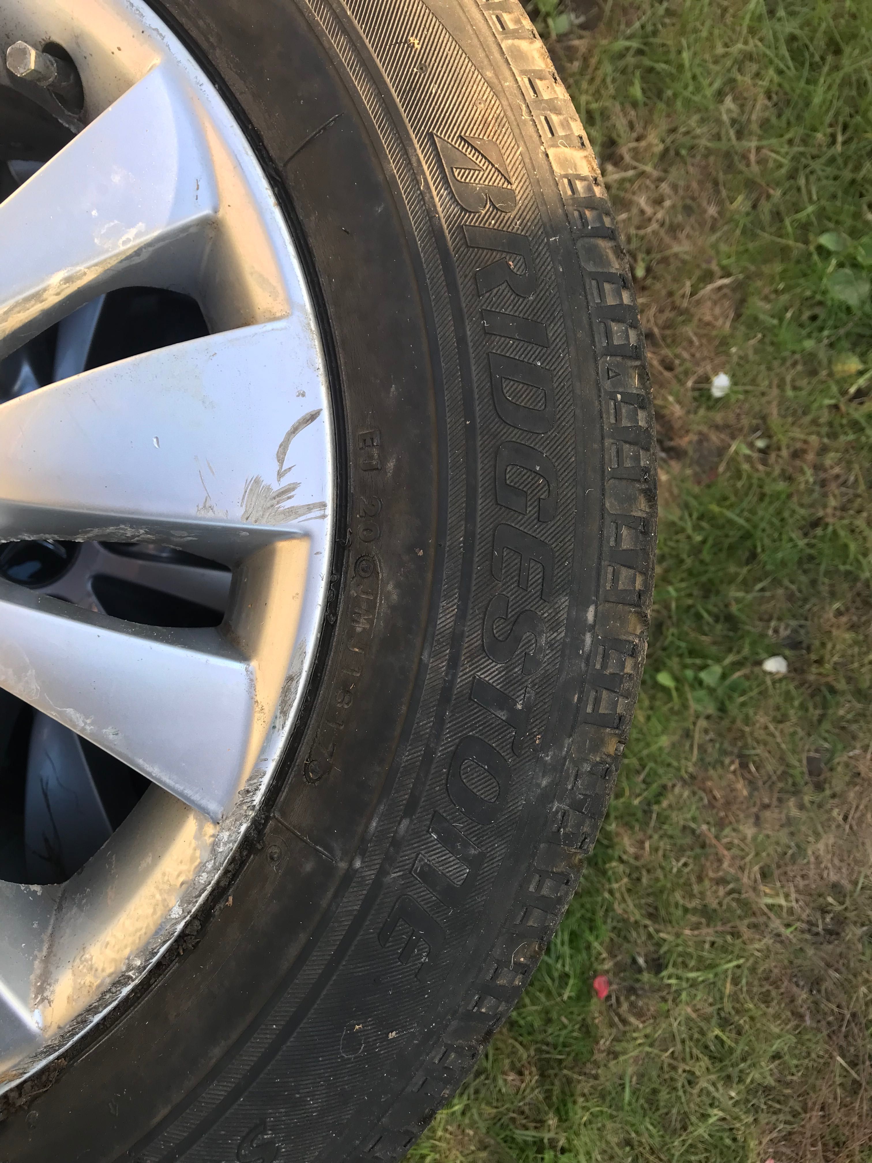 Шини резина з дисками зима 205/60 R16 Bridgestone Blizzak