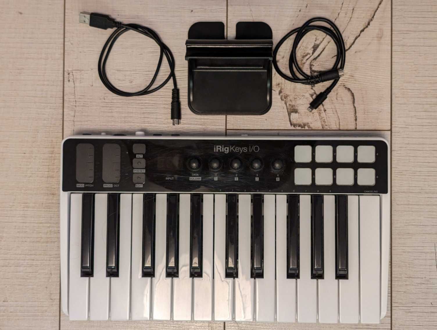 IK iRig Keys I/O 25 - Klawiatura sterująca z interface audio