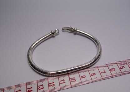 Srebrna orientalna bransoletka linka żyłka 21 cm. 4,5 mm.