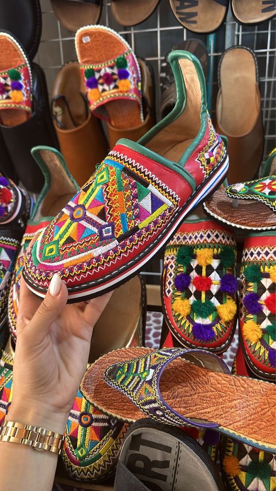 Sapatos tradicionais marroquinos