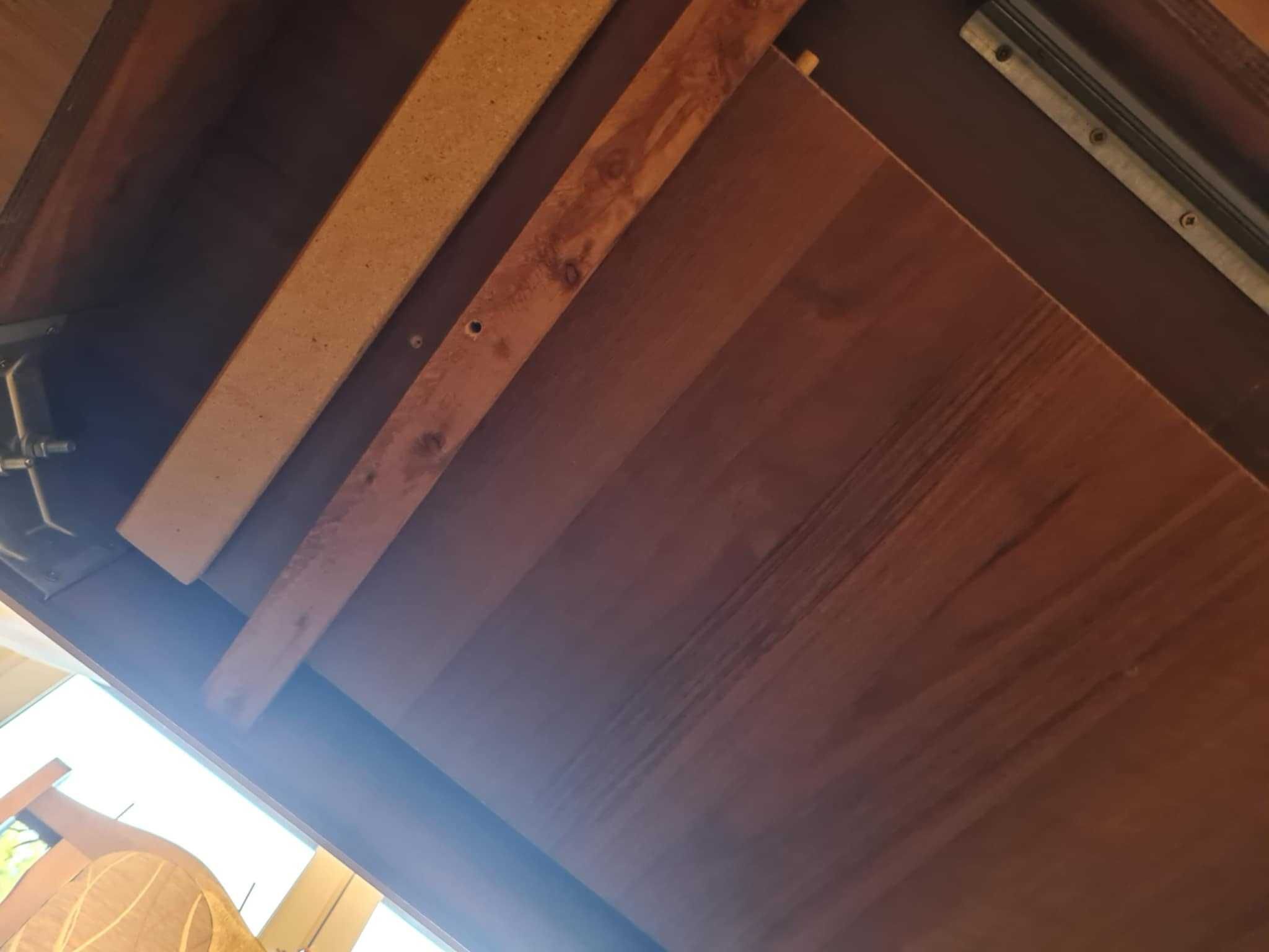Rozkladany stół plus 6 krzeseł