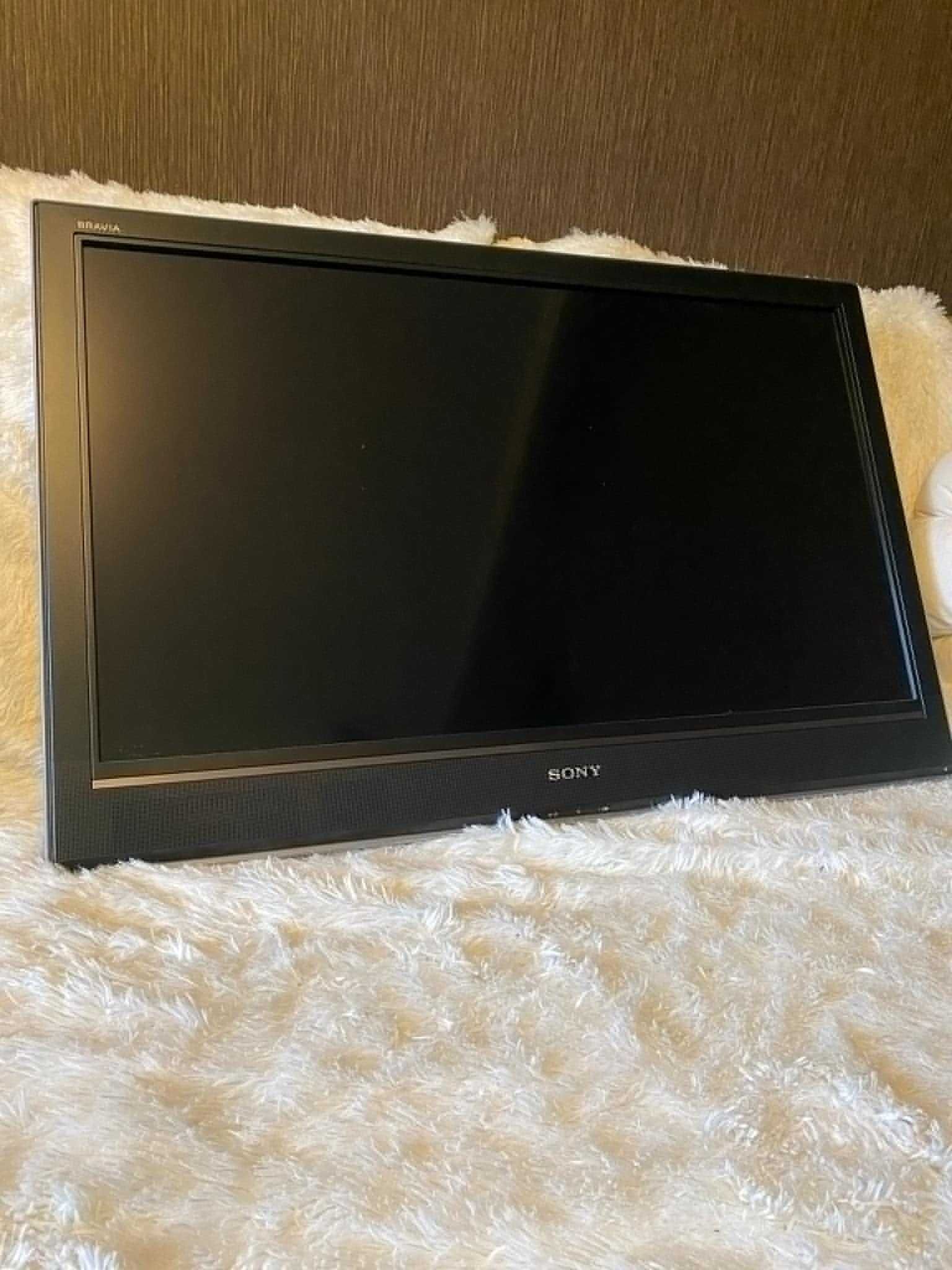 Piękny obraz Świetny telewizor SONY KDL-40S3010 + pilot