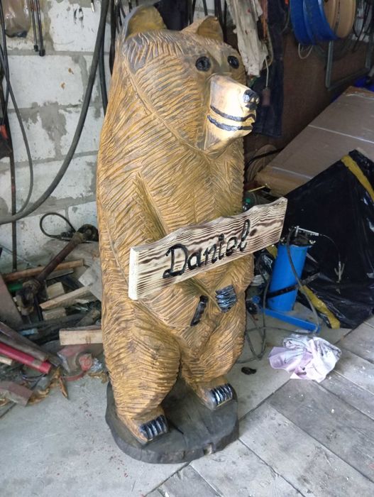 Rzeźba ogrodowa drewniana niedźwiedź