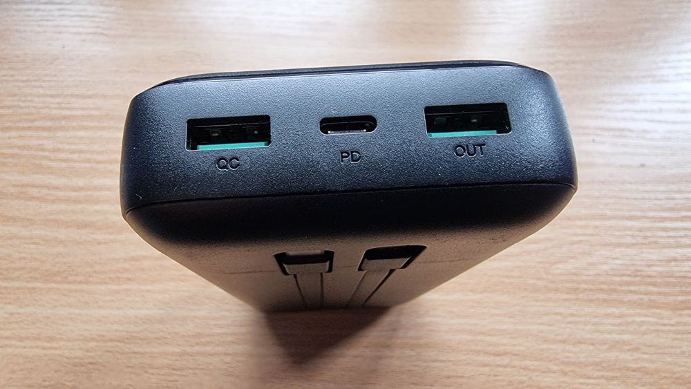 Power Bank 30800 mAh