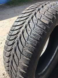 Зимнюю резину в отличной состоянии. Nokian Tyres 195/65 R15