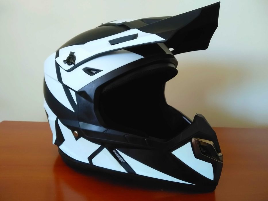 Capacete BTT/Motocross NOVO