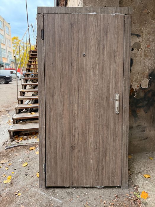 Двери входные с накладками МДФ