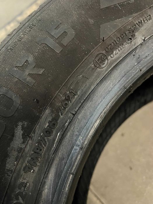 Opony wielosezonowe 205/60/R15 Vredestein Quatrac / 2021r- 2 sztuki