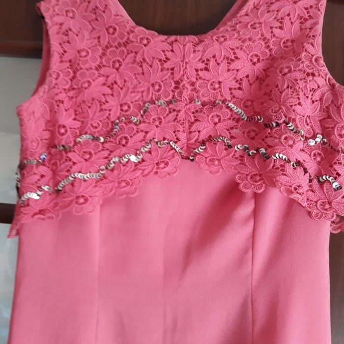 Długa sukienka różowa ze zdobieniami