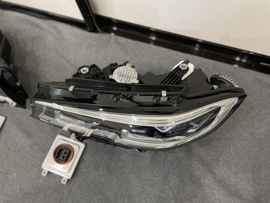 Фари BMW 3 G20, Adaptive Led, ліва і права