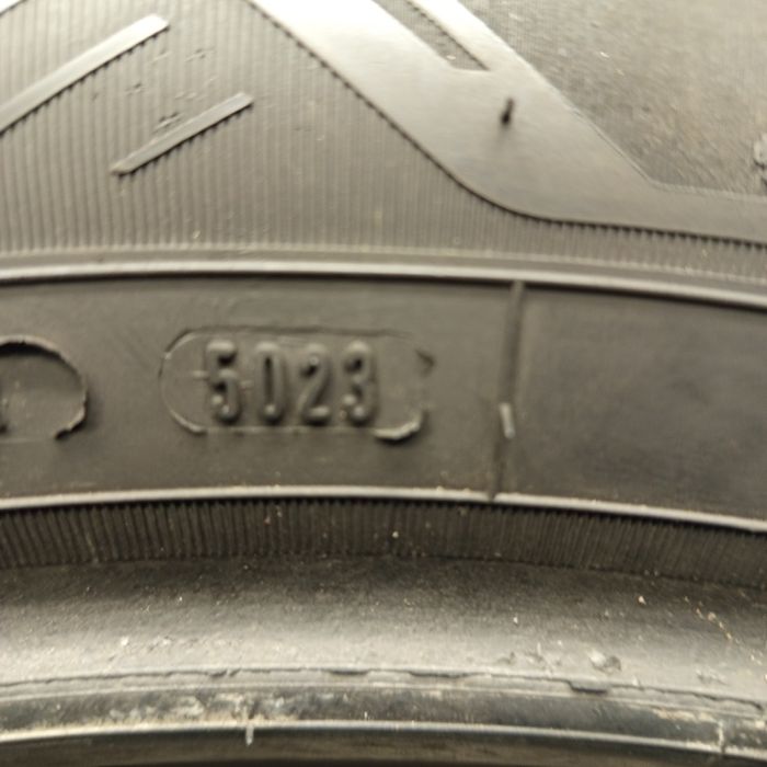 225/55R19 Goodyear Efficient Grip 2