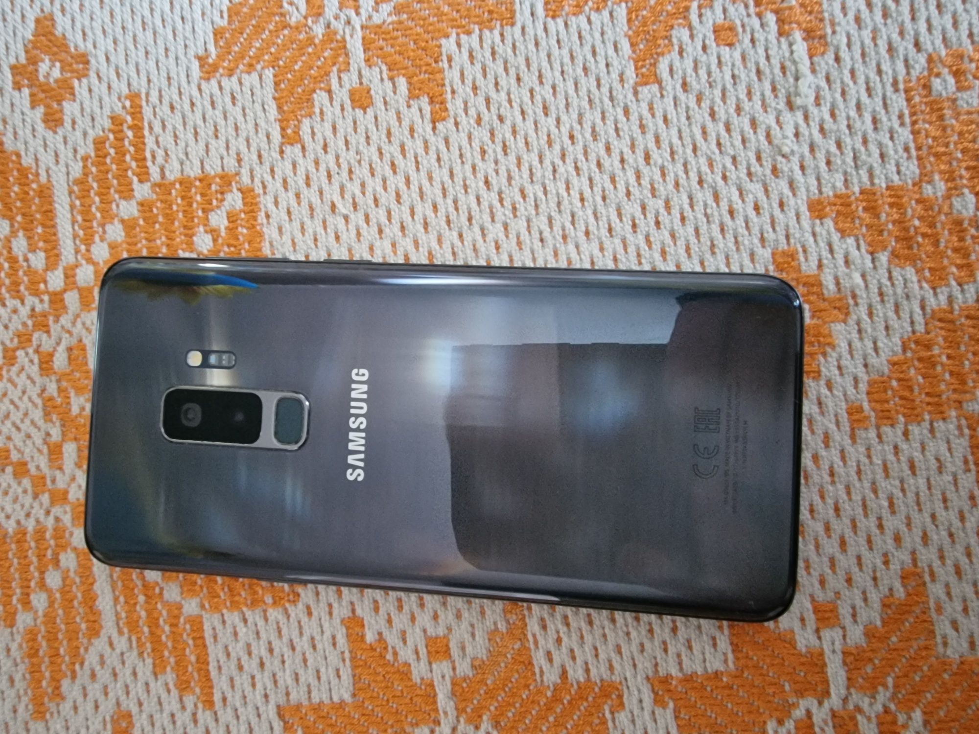 Продам Samsung S9+