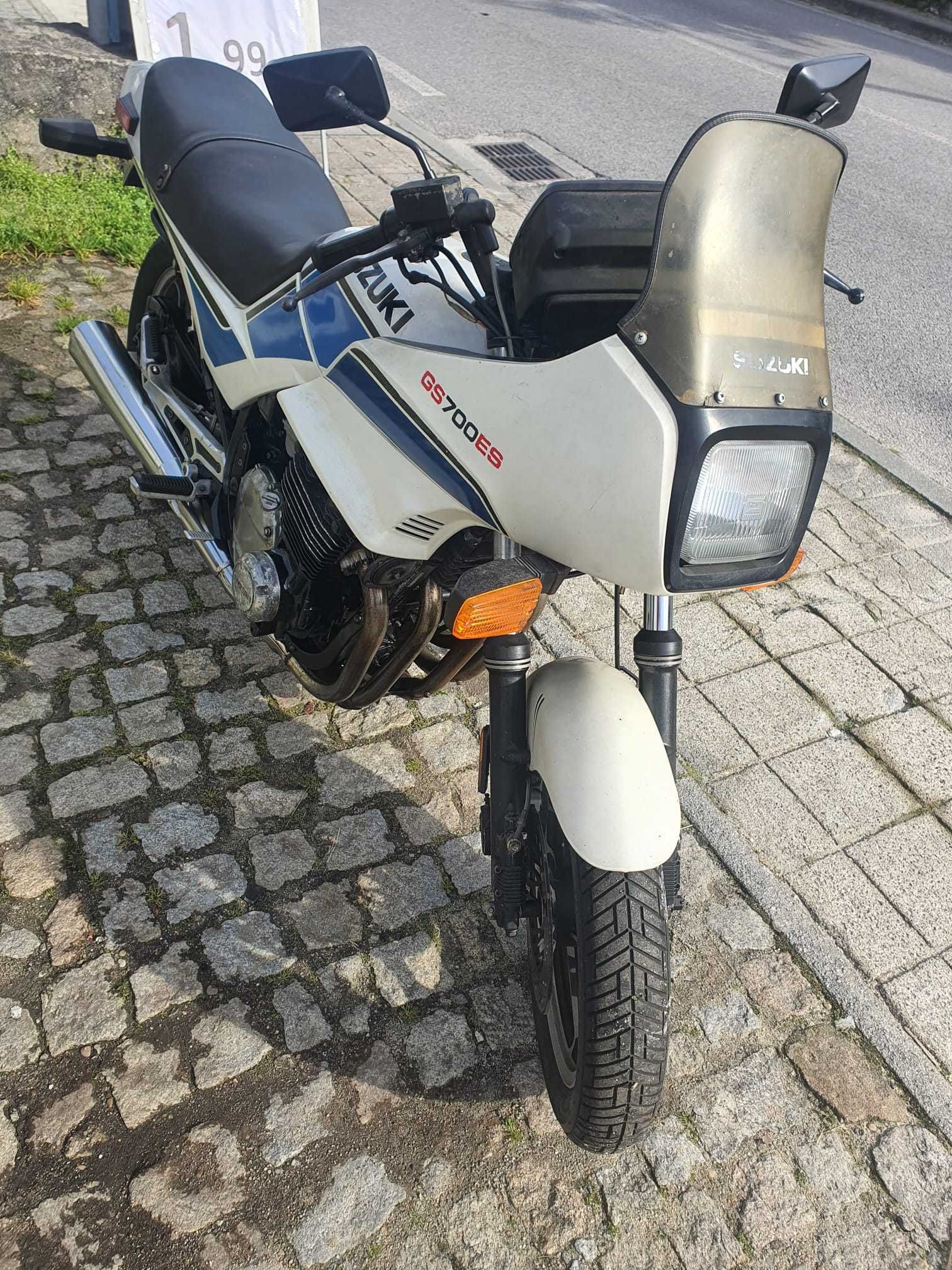 Suzuki GS 700 ES