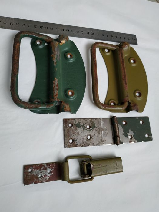 Защёлки, петли для  ящиков , і тп.