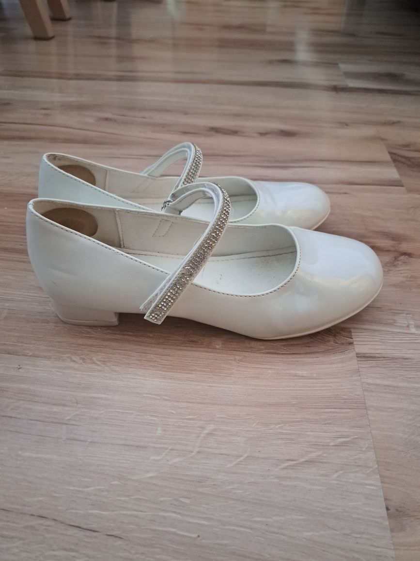 Buty komunijne dla dziewczynki