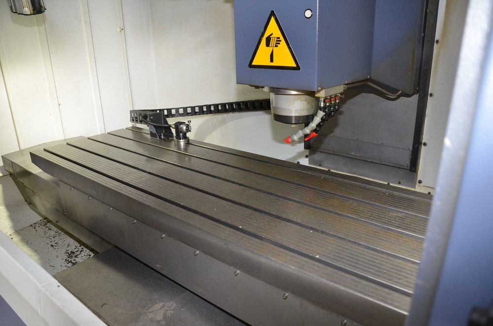 Frezarka CNC AFM DEFUM R 1000 BACA Centrum obróbcze frezerskie 2019 R.