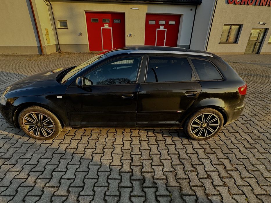 Audi A3 Sportback 2.0TDi 140km S-line Skóry Bi-Xenon Alu 17