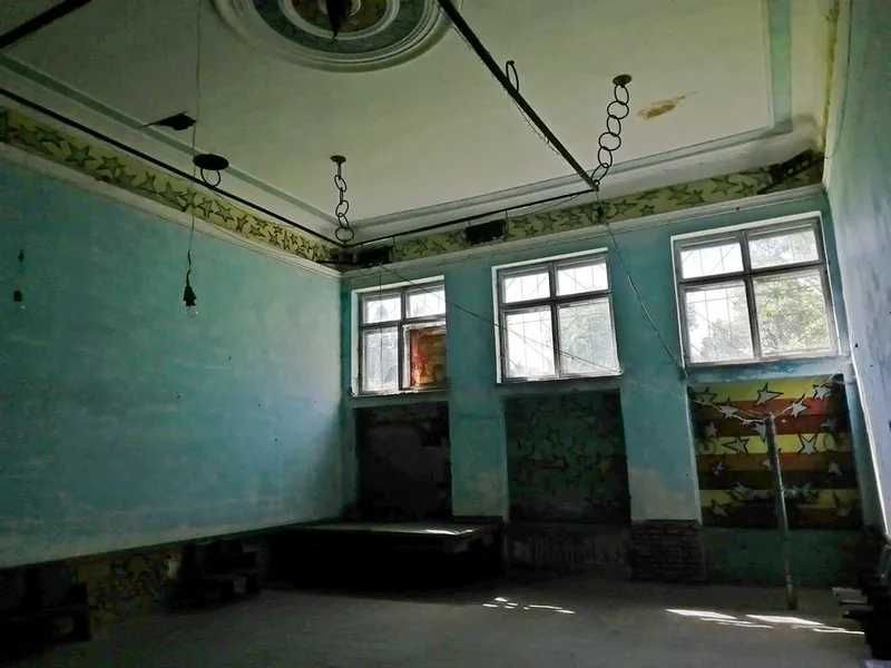 ПРОДАЖ - Нежитлова будівля,  загальною площею 798,9 кв.м. с. Пнікут