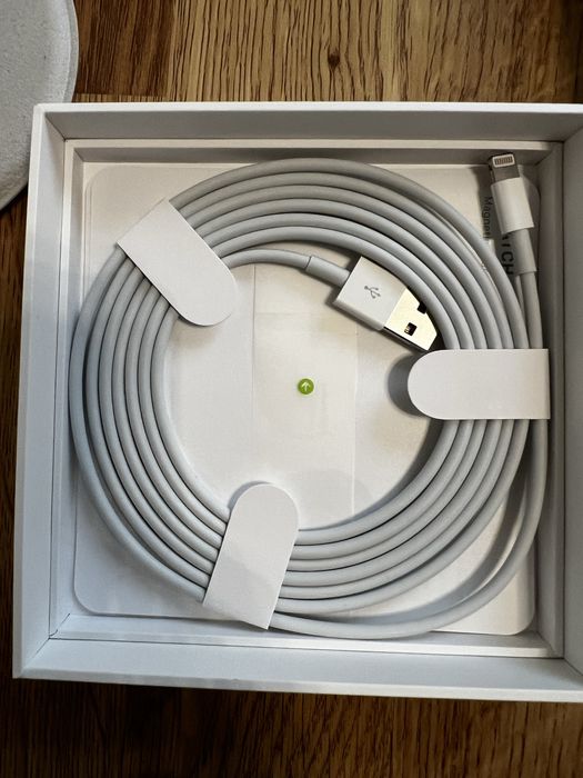 Безпроводное зарядное устройство Apple Watch Magnetic Charging Dock