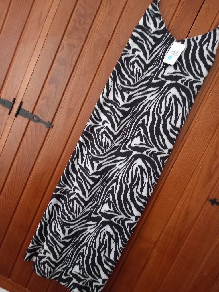 Vestido  Zebra NOVO saldos 2