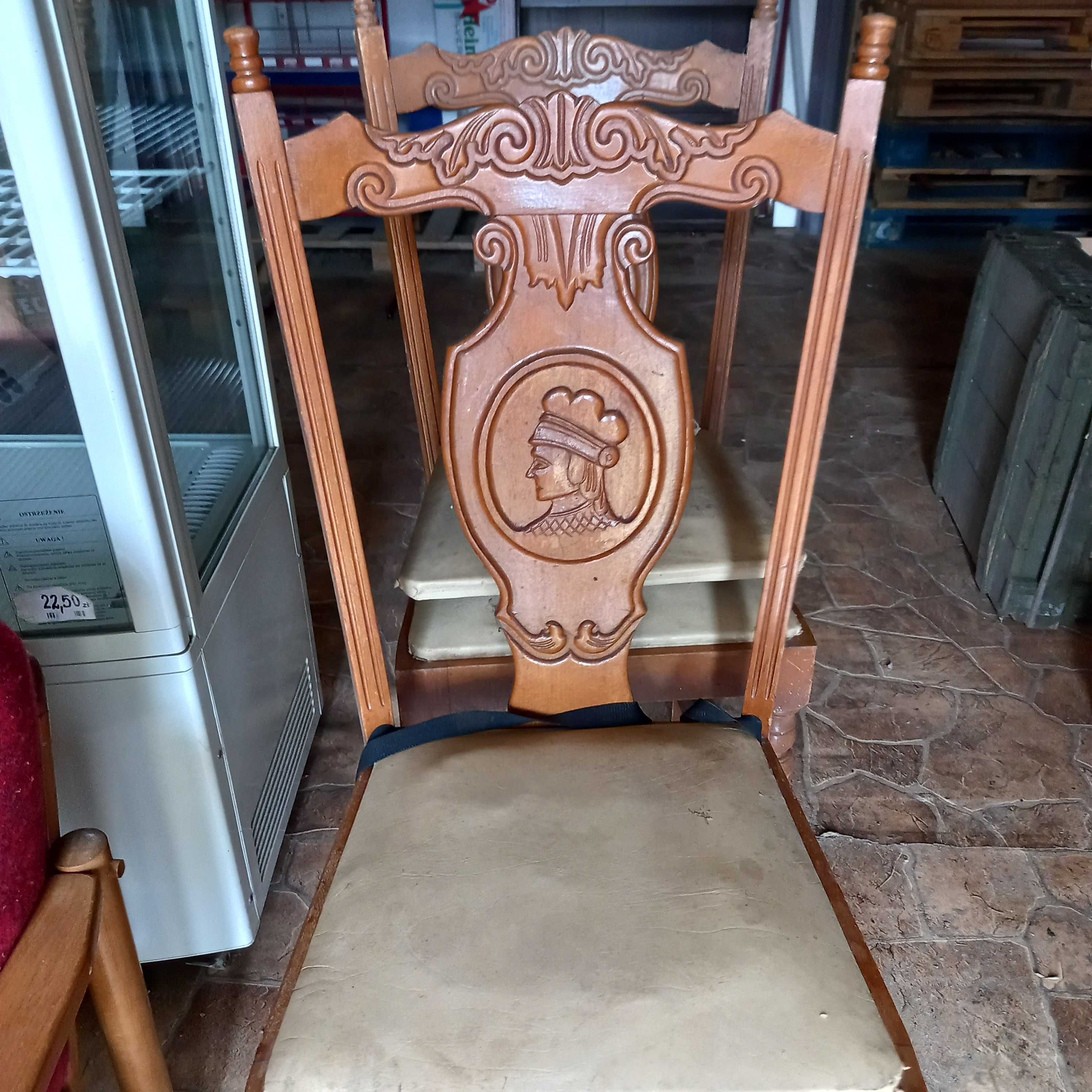 Krzesła dębowe zdobione 3 sztuki