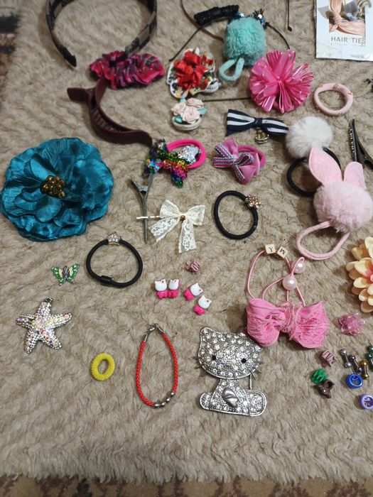 Лот бантики, заколки, обручи, браслеты