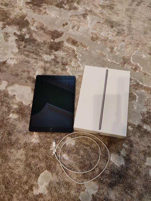 IPad  9 ( 64 GB)