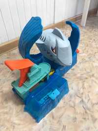 Трек Хот Вілс Hot Wheels Голодна акула-робот + Подарунок машинки