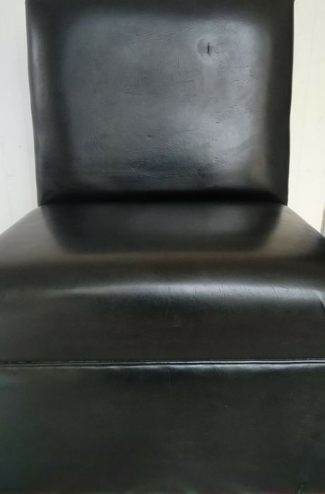 Cadeirão/Sofá antigo cor preta