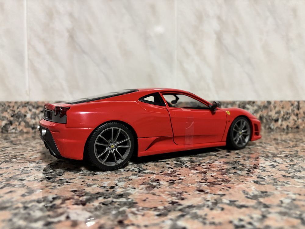 Ferrari 430 Scuderia 1:18 Hot Wheels